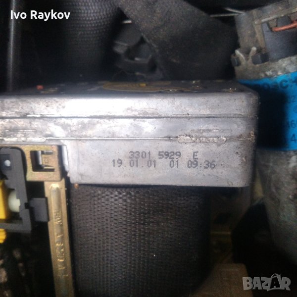 Преден ляв и десен колан за MERCEDES C-CLASS W203 33015929E, снимка 1