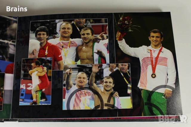 ОЛИМПИАДА 2008 ПЕКИН Един Отбор Една Мечта Фотоалбум Каталог, снимка 7 - Други - 53607515