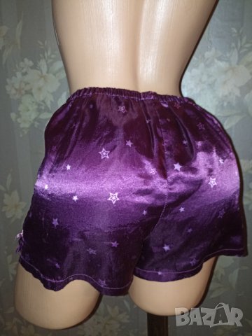Н&М-Сатенени лилави шорти на звездички XS,S, снимка 1 - Бельо - 38313064
