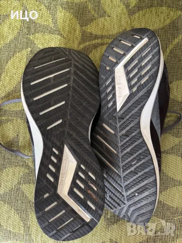 Спортни маратонки Brooks Levitate 4, снимка 3 - Маратонки - 49496153