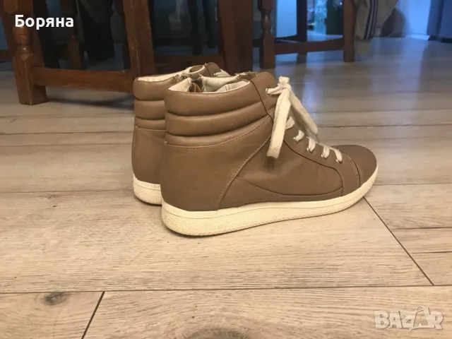 Продавам дамски обувки, снимка 2 - Дамски ежедневни обувки - 49448832