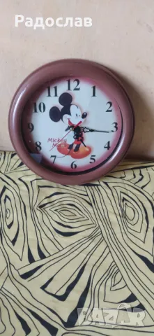 стенен часовник Мики Маус 
