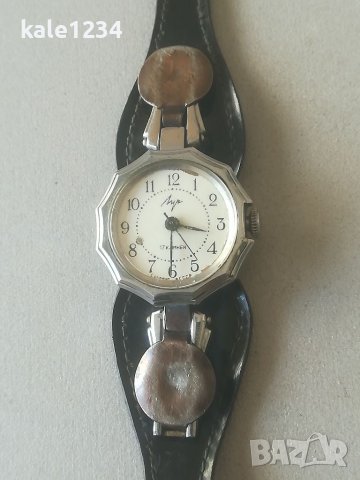Дамски часовник Луч. СССР. Ретро модел. Механичен механизъм. Vintage watch. Гривна. , снимка 8 - Гривна - 37856015