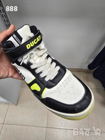 кецове Ducati 39 номер , снимка 2 - Кецове - 52694306