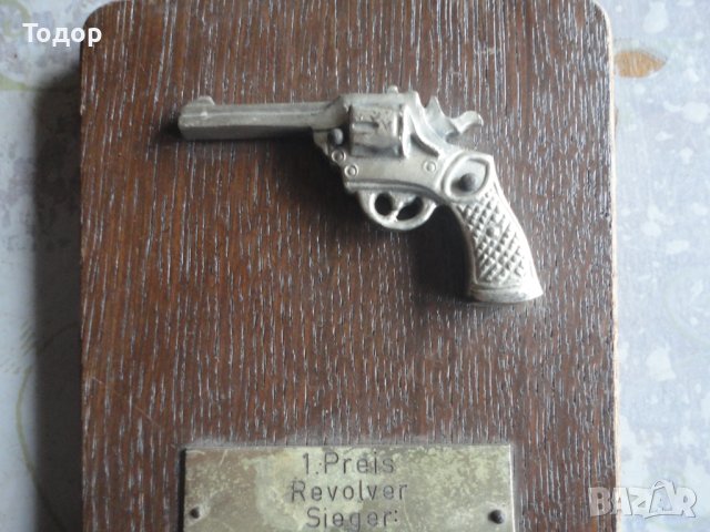 Бронзова фигура пластика Revolver Sieger, снимка 5 - Колекции - 42991221