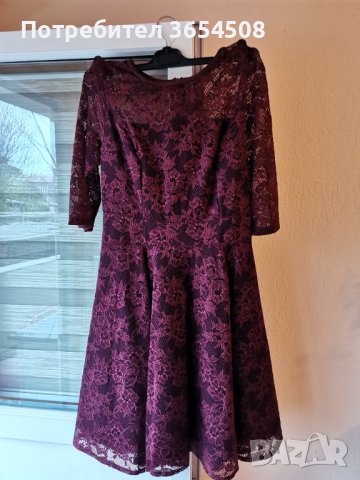 Красива разкроена рокля до коляното от дантела  в цвят бордо, снимка 1 - Рокли - 43251359