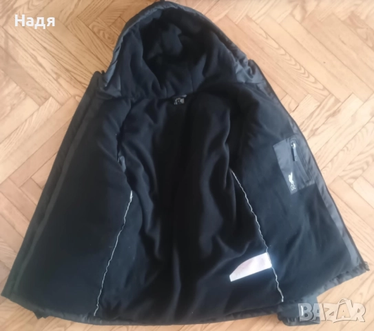 Зимно яке на Ливърпул Matchday Black Jacket, снимка 4 - Якета - 52382218