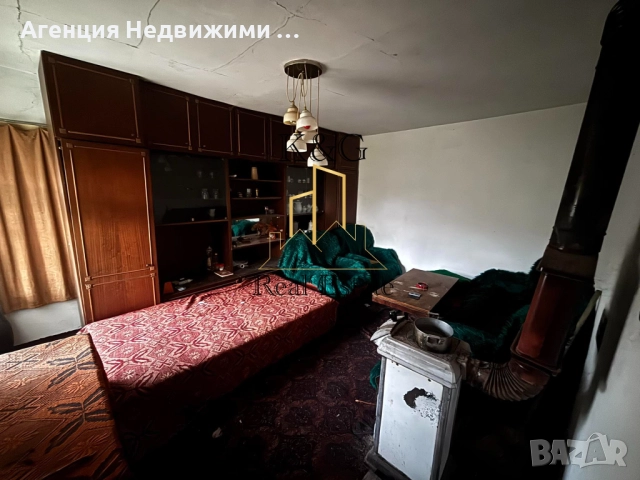 Двуетажна къща в с. Дряновец