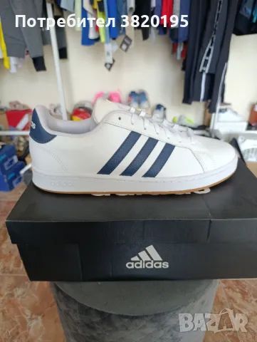 Оригинални маратонки Adidas, снимка 2 - Маратонки - 49644516