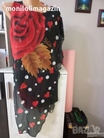 Рокля на Нелита фешън, облечена веднъж 