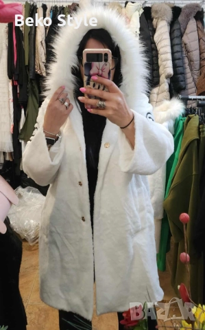 Дамско палто Chanel , снимка 3 - Палта, манта - 52323489