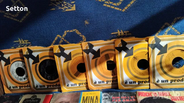 50бр малки грамофонни плочи