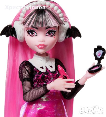 Кукла Monster High Dracula с гардероб с 15 изненадващи модни аксесоара, снимка 3 - Кукли - 43972848