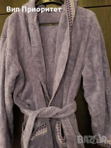 Кралски халат най-високо качество - хладко лилаво със стилна шевица, снимка 5 - Други - 39217671