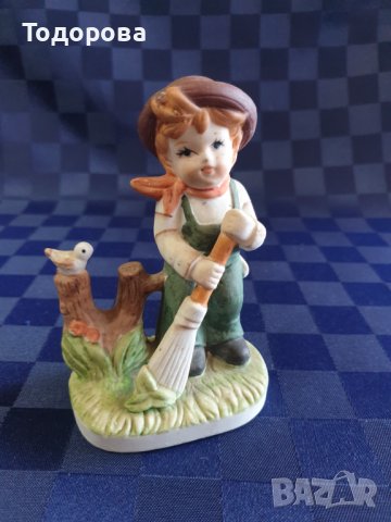 Порцеланова фигурка .