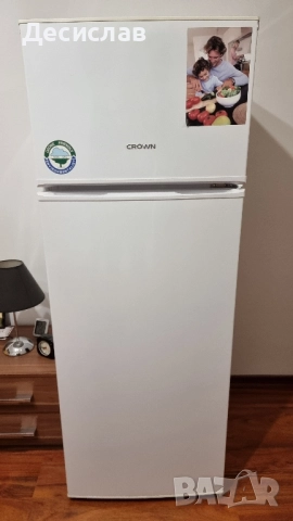 Хладилник с камера CROWN