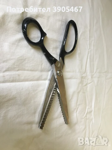 Японска "зиг-заг" ножица 23 см