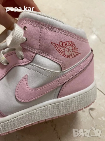 Маратонки JORDAN AIR JORDAN 1 MID (GS), номер 37,5, Промоция, снимка 3 - Маратонки - 51979859