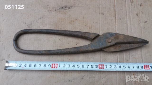 стара масивна ножица за рязане на ламарина 