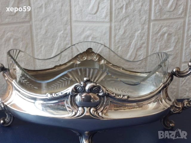 Огромна сребърна жардиера(фруктиера) 19век.Сребро 800-кристал,сребърна кана,сребърна чаша, снимка 12 - Сервизи - 52217400