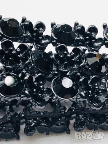 Изключително стилна красива гривна