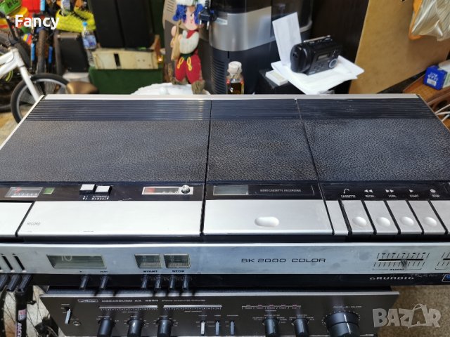Видео касетофон Grundig BK 2000 color , снимка 1 - Антикварни и старинни предмети - 43817995