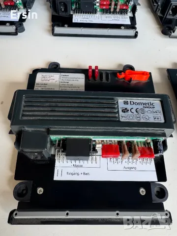 КОМБИНИРАНО ЗАРЯДНО Dometic ЗА БАТЕРИИ И ЗАХРАНВАНЕ ЗА 12 V, снимка 8 - Части - 49801007