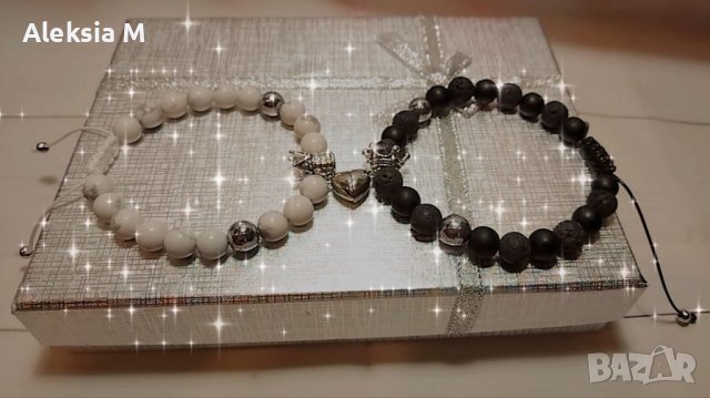 Комплект гривни с естествен камък магнит сърце и корона корони любовно късметче и кутиика , снимка 3 - Гривни - 39388793