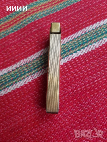 Позлатена запалка Пиер Карден, снимка 3 - Антикварни и старинни предмети - 52750209