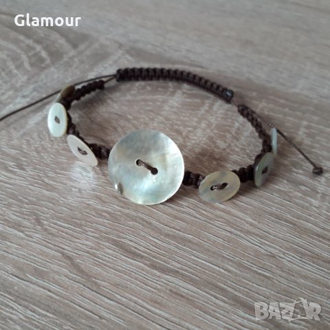 Гривна със седефени копчета. , снимка 1