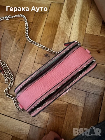 Дамска чанта Guess, снимка 2 - Чанти - 51248822