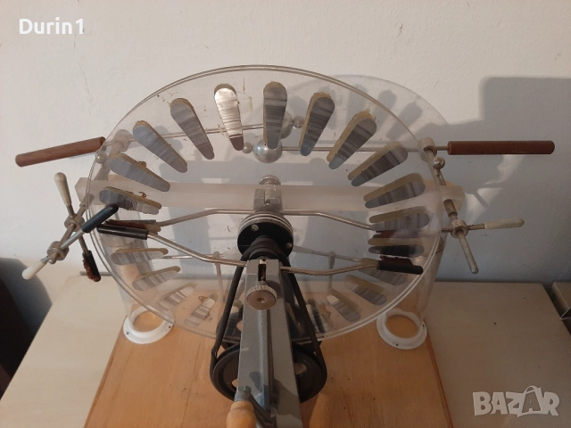 Учебен модел на електростатичен генератор  на Wimshurst, снимка 2 - Декорация за дома - 51976988