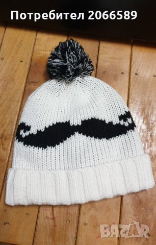 Зимна шапка Mustache с помпон в черно и бяло , снимка 3 - Шапки - 27440436