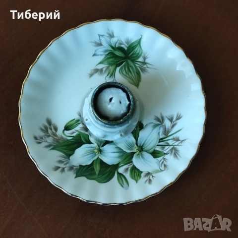 Порцеланов свщник инпровизация/Royal Albert, снимка 3 - Декорация за дома - 52246658