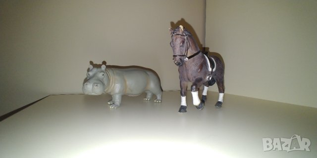 Хипопотам и кон от Хипо ленд, снимка 1