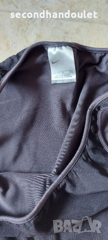 Nike дамски топ , снимка 3 - Потници - 36407289