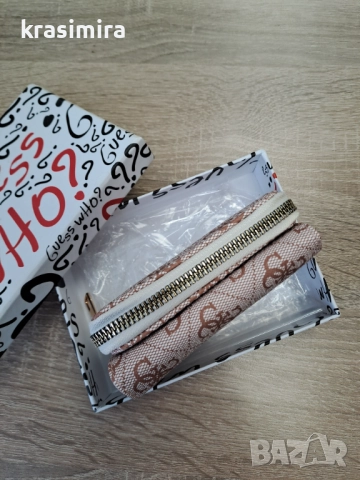 Малки портмонета на "GUESS ", снимка 11 - Портфейли, портмонета - 51758382