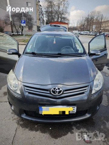 Toyota Auris Facelift - 2011г. - 6 скорости - Изключително запазена!