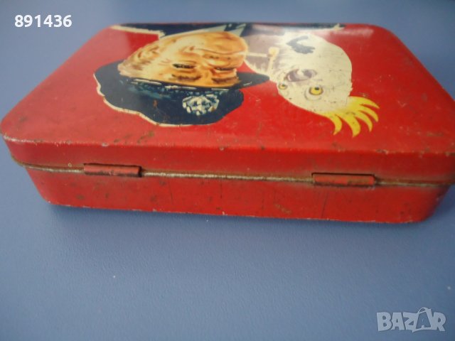 Стара  рядка и красива ламаринена кутия за тютюн или цигари, снимка 4 - Колекции - 38039349