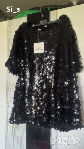 Нова черна блуза с големи пайети 