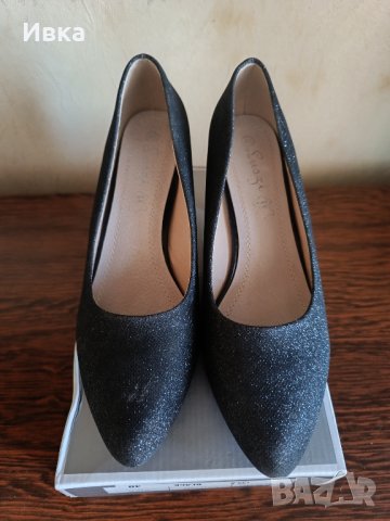 Официални дамски обувки със брокат
