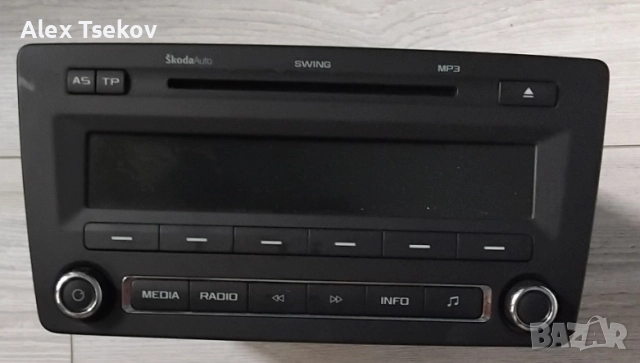 Оригинално радио Шкода Октавия
