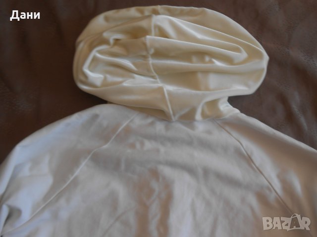 Детски  спорно елегантен суичър на Escada , снимка 9 - Детски анцузи и суичери - 26842041