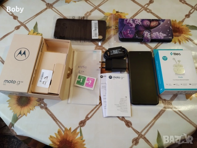 Motorola Moto G54 със слушалки, 2 калъфа и протектори, снимка 6 - Motorola - 53285464