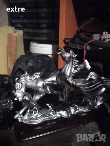 Статуетка Статуи на коне, орел  статуики полирезин ФИГАРО figaro, снимка 4 - Други ценни предмети - 37211601