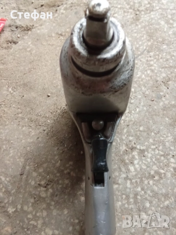 Пневматичен ударен пистолет Desoutter 240 Drive , снимка 4 - Други инструменти - 52153812