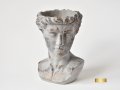 Декоративна кашпа скулптура / Градинска кашпа с формата на мъжки бюст, снимка 5