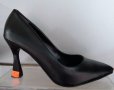 Дамски черни обувки, снимка 1 - Дамски обувки на ток - 39925850