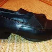 Оригинални обувки , снимка 1 - Дамски обувки на ток - 27565149