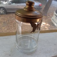 Старинен стъклен буркан за бонбони с метален капак пеперуда , снимка 2 - Антикварни и старинни предмети - 38474522